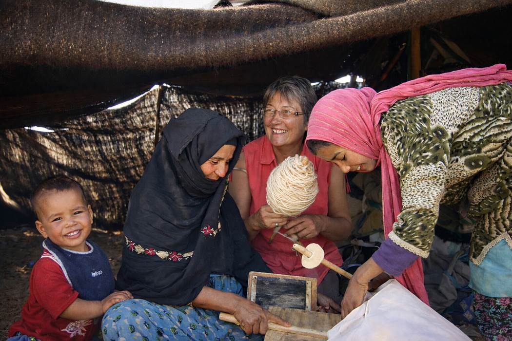 Filage de la laine chez les nomades-gallery