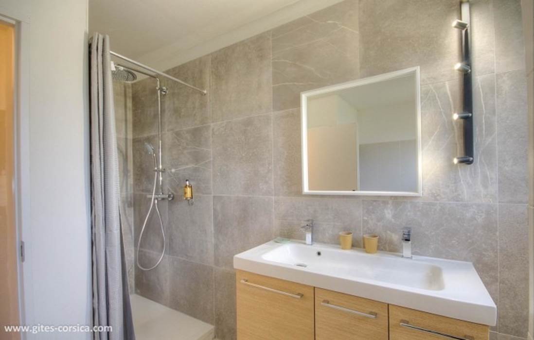 Chambre Corse SDB-gallery