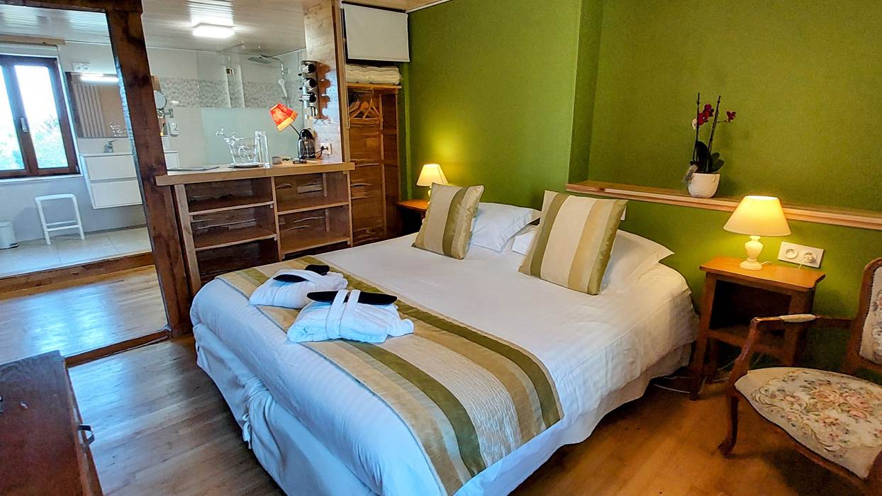 Chambre Paul Rebeyrolle double-gallery