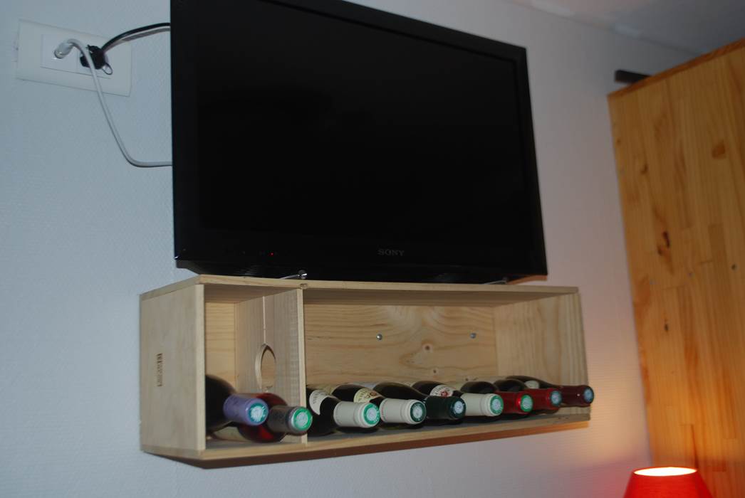 ecran plat et suggestion de vins Chambre La Pousse d'Or Hotel de Charme-gallery