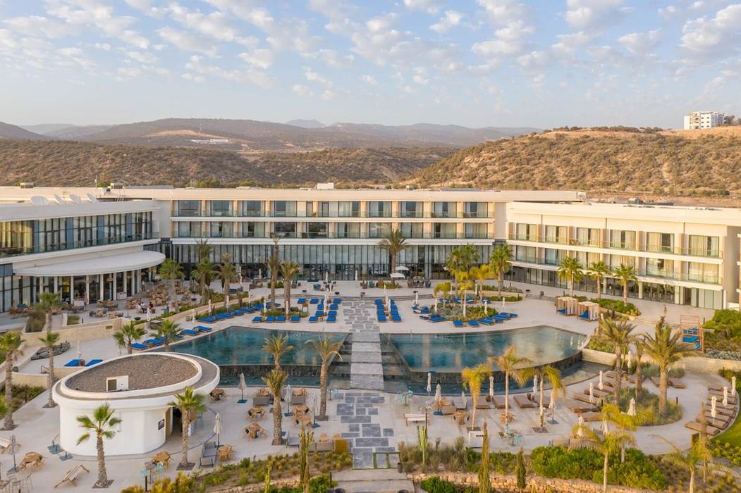 HYATT 4