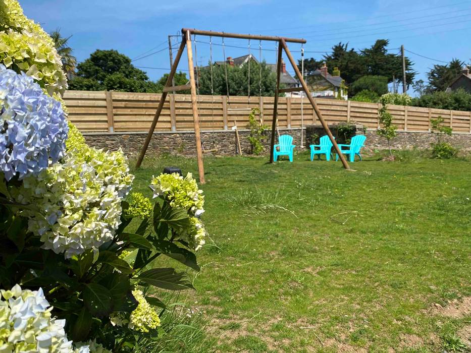La Korrigane_Binic Etables sur mer_ Chambre d'hote_Jardin balancoire