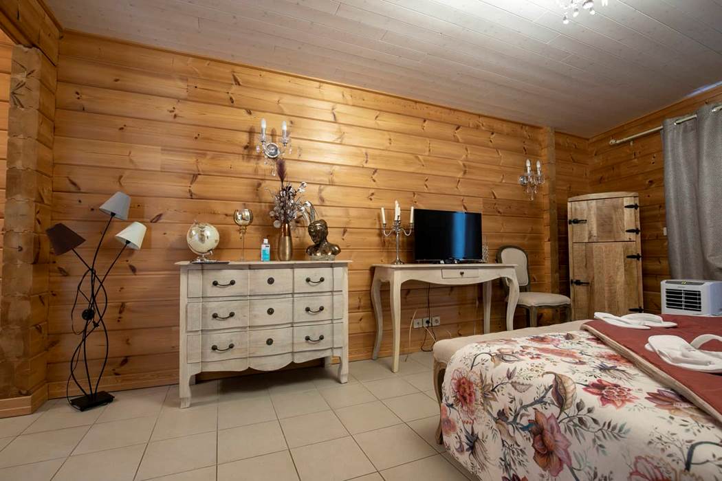 Chambre au rez-de-chaussée,  Chambres d'hôtes piscine  Chambres d'hôtes , Sancerre