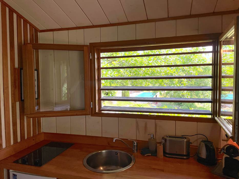 Cuisine & Vue sur Piscine - Cabane EPICEA