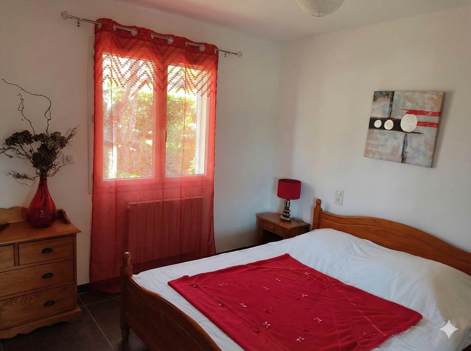 ombrebleuedufiguier-gîte-cerisiers-chambre parentale 1