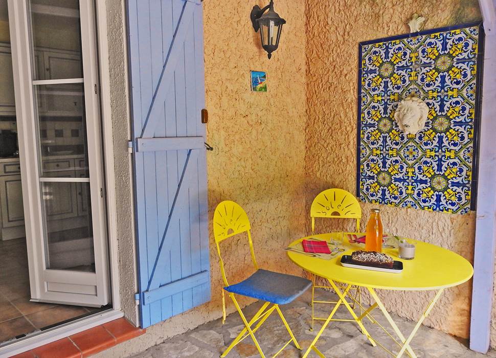 salon de jardin et fauteuils