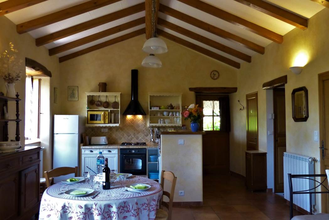 coin repas et cuisine ouverte