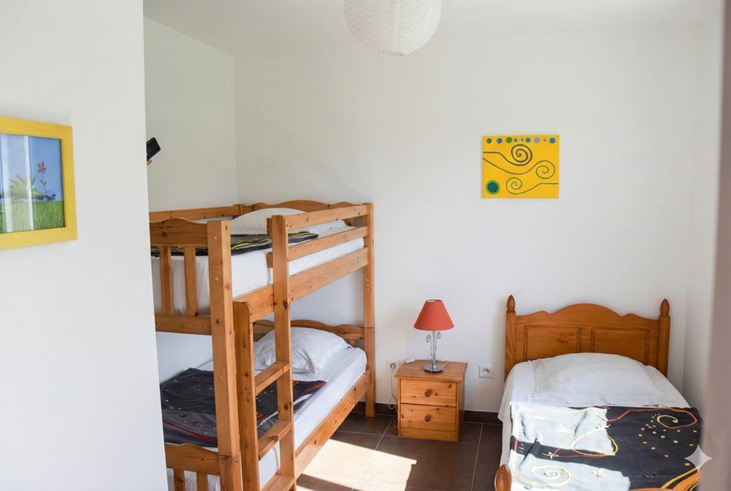 ombrebleuedufiguier-gîte-tournesols-chambre-enfants - Grande