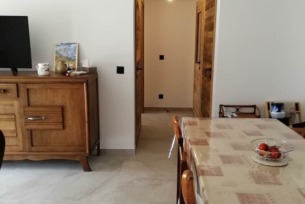 L'oxalis-70m²-n°812-appartement-Taninges-salon-de-télévision-table-à-manger