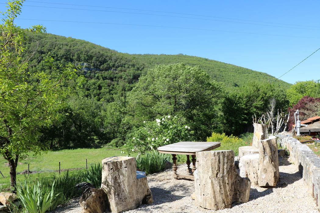 Terrasse nature Vallée du Célé proche Figeac