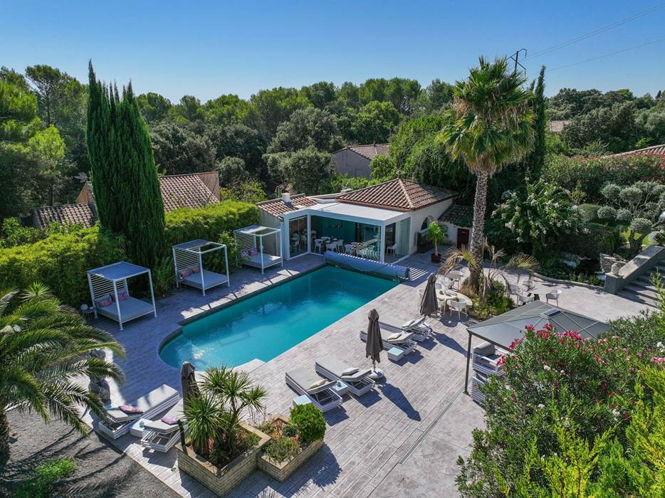 CASADINA.SOMMIERES.PISCINE.VUEAERIENNE3