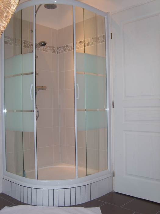 8douche chambre familiale