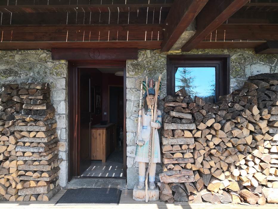 ENTREE DU CHALET