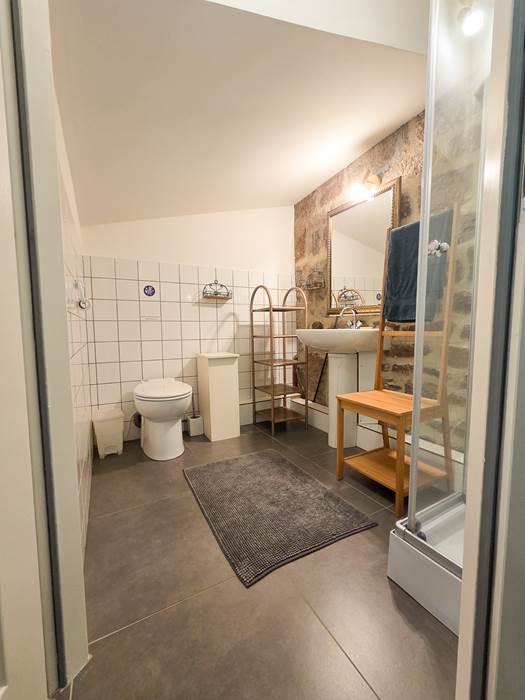 Salle de bain de la chambre 4 lits de Belle Epine