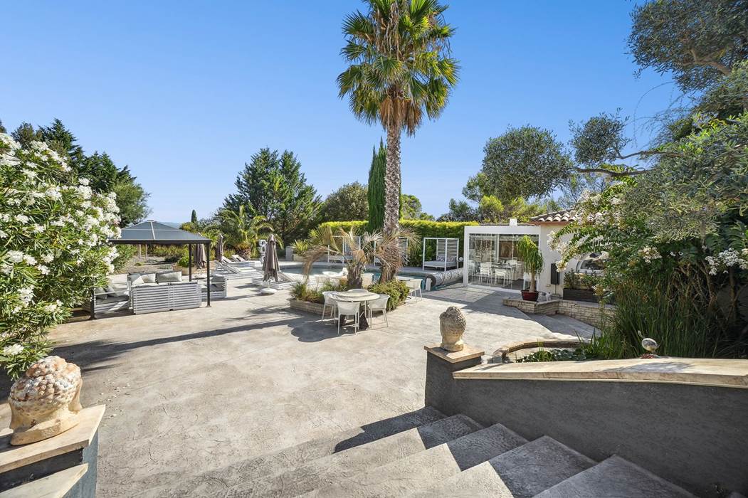 CASADINA.PISCINE.PLAGE.SOMMIERES.GITES.GARD