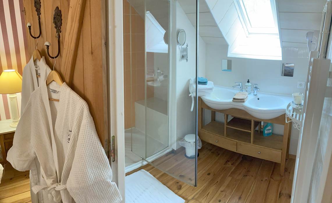 Chambre Framboise - salle de bain