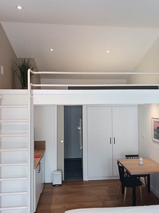 La mezzanine et son couchage 140 ( option +25€ )