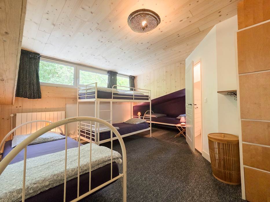 Chambre 4 lits de Belle Epine avec salle de bain attenante