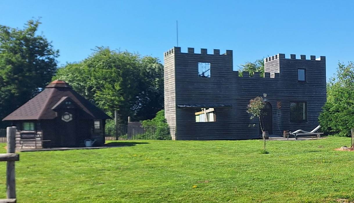 château et cabane des elfes  extérieur