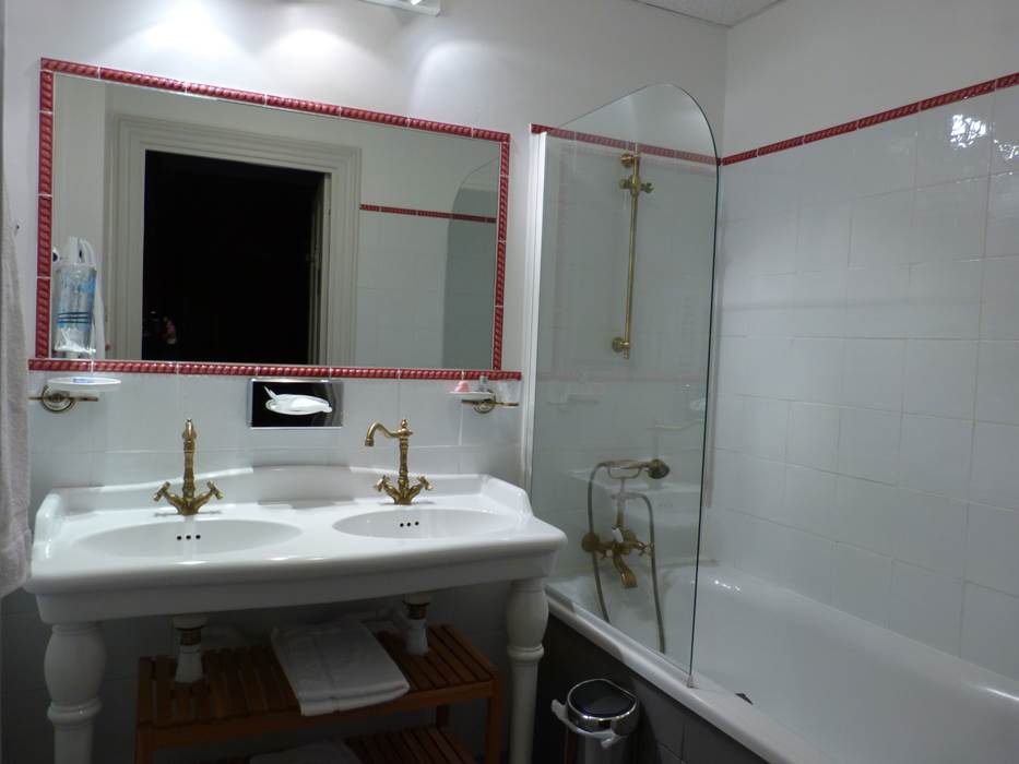 2 vasques + baignoire