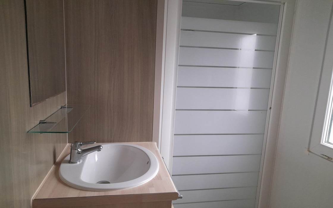 salle-de-bain-mobil-home-5-et-7-pers
