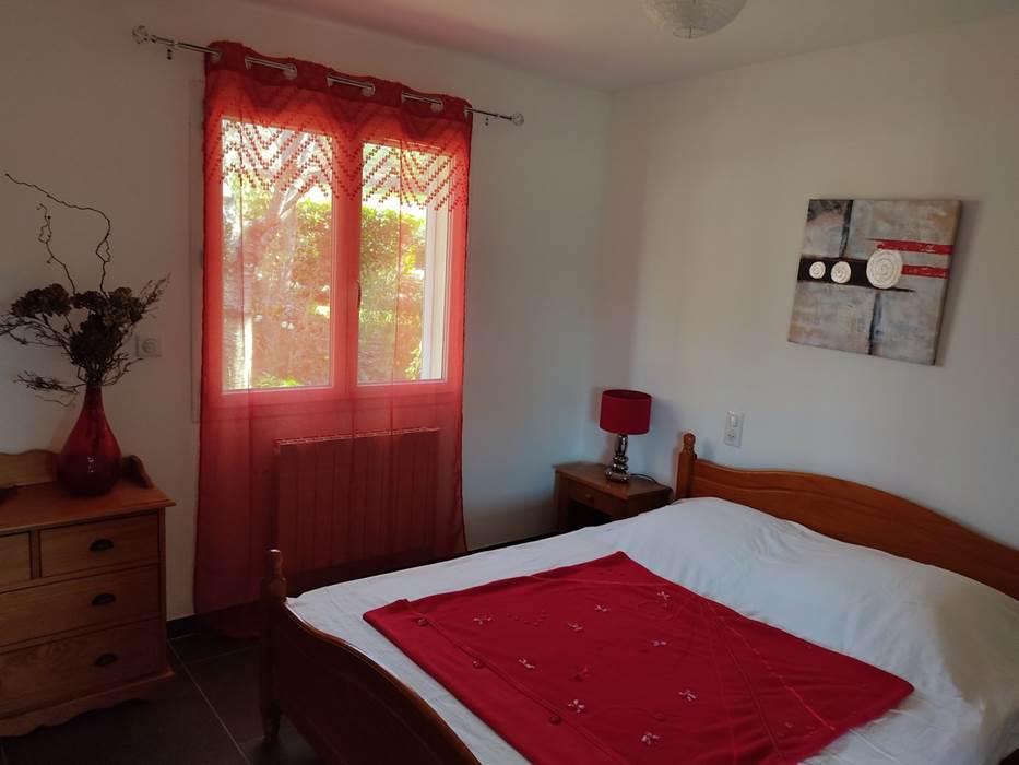 chambre parentale gîte Cerisiers ombre bleue du figuier gîtes et chambres d'hôtes avec piscine ardèche