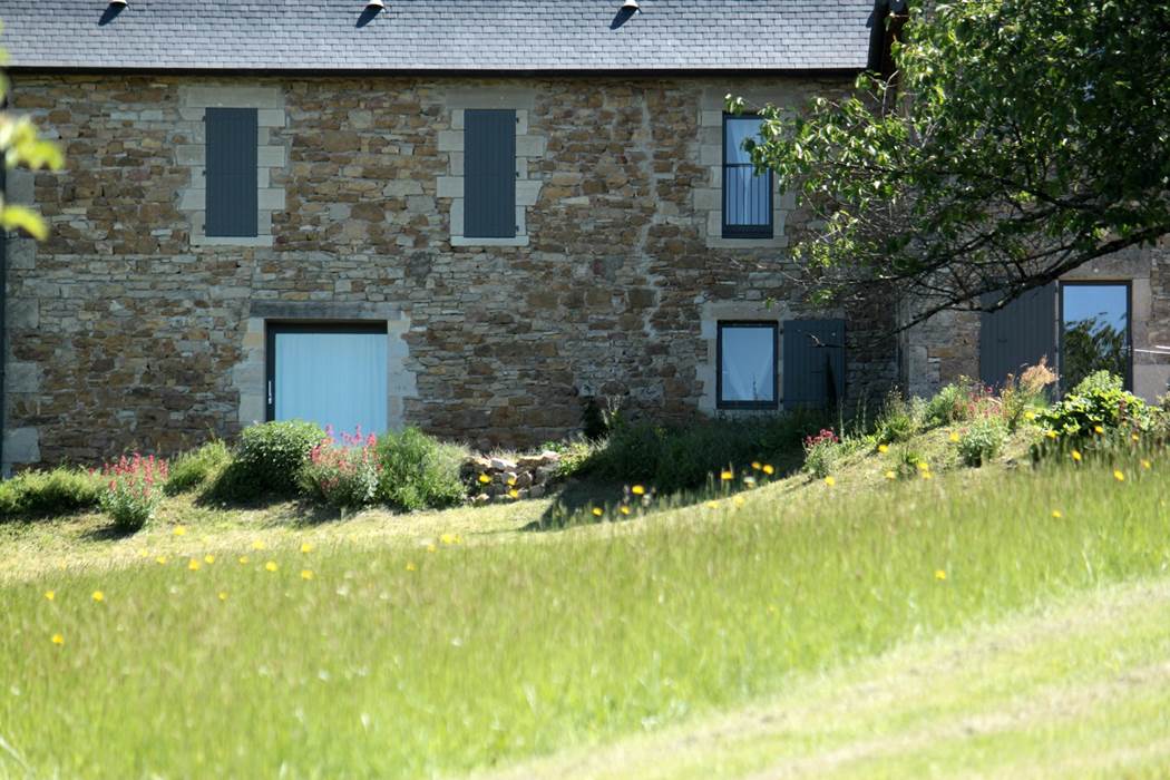 Façade ouest de la grange étable