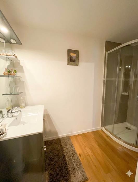 ombrebleuedufiguier-chambre-noisette-salle de bains 1 - Grande