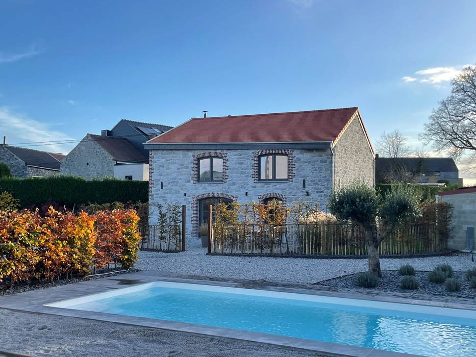 Le gîte avec vue sur la piscine