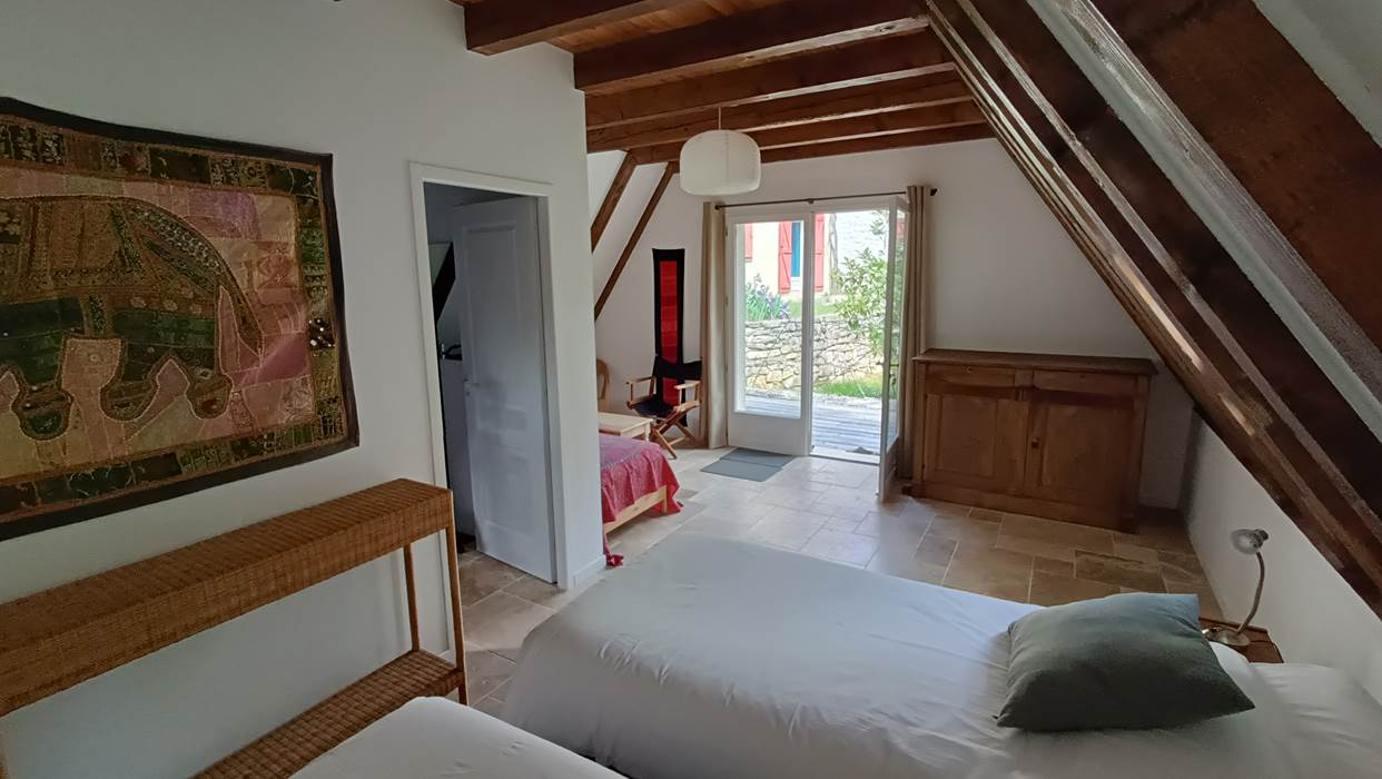 Chambre d'hôte familiale 2 à 4 personnes grand gite Espagnac Ste Eulalie