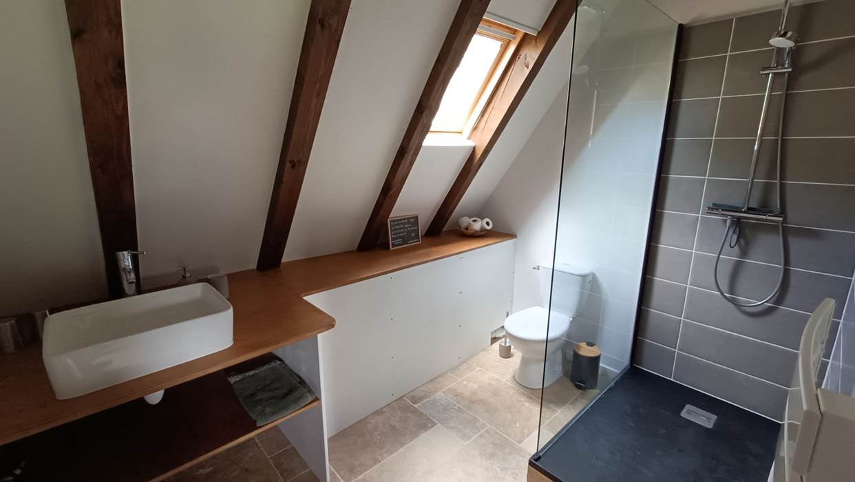 Salle d'eau chambre d'hôte familiale 2 à 4 personnes grand gite