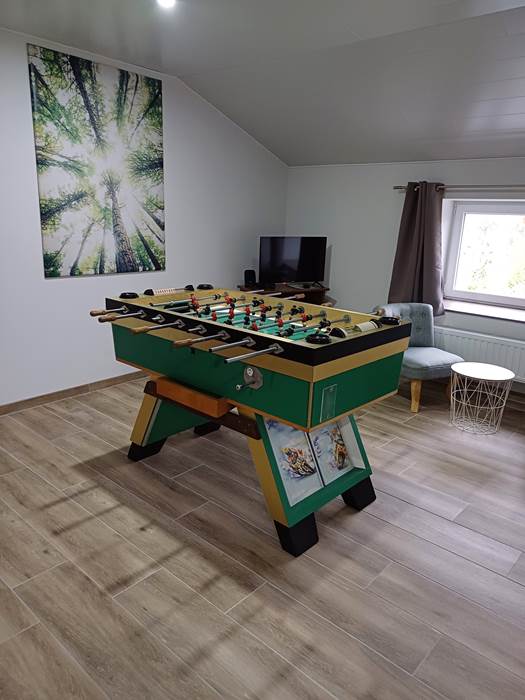 Kicker à l'étage dans le hall de détente