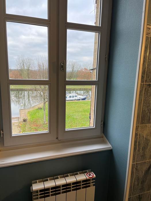 Vue sur le Canal de Bourgogne - Burgundy Canal View