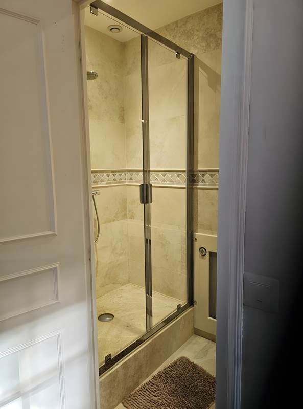 douche-chambre-philippe-bed-and-breakfast-saultchevreuil-villedieu-gallery