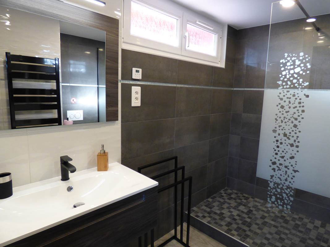 SDB Chambre Léa La Colline aux Yeux Doubs 4-gallery