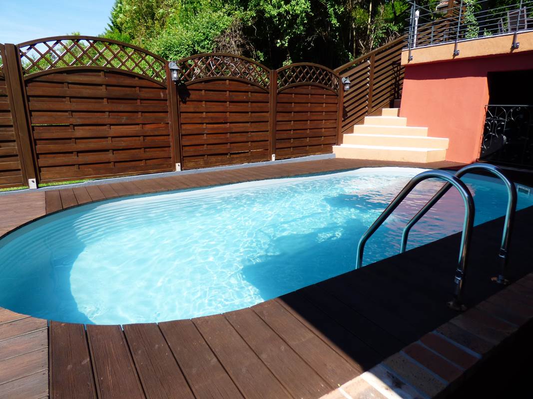 Vue piscine 3 Chambres d'Hôtes La Colline aux Yeux Doubs-gallery