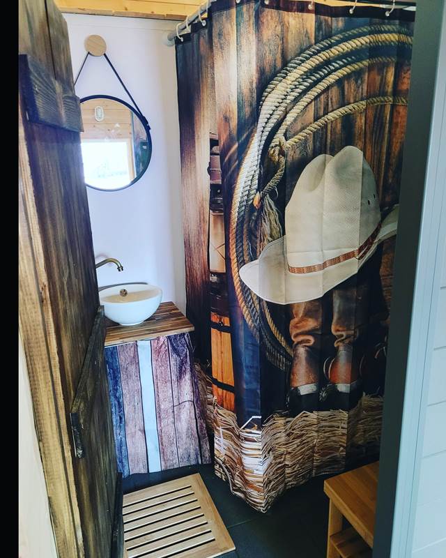 IMG_20230418_214557_826-gallery