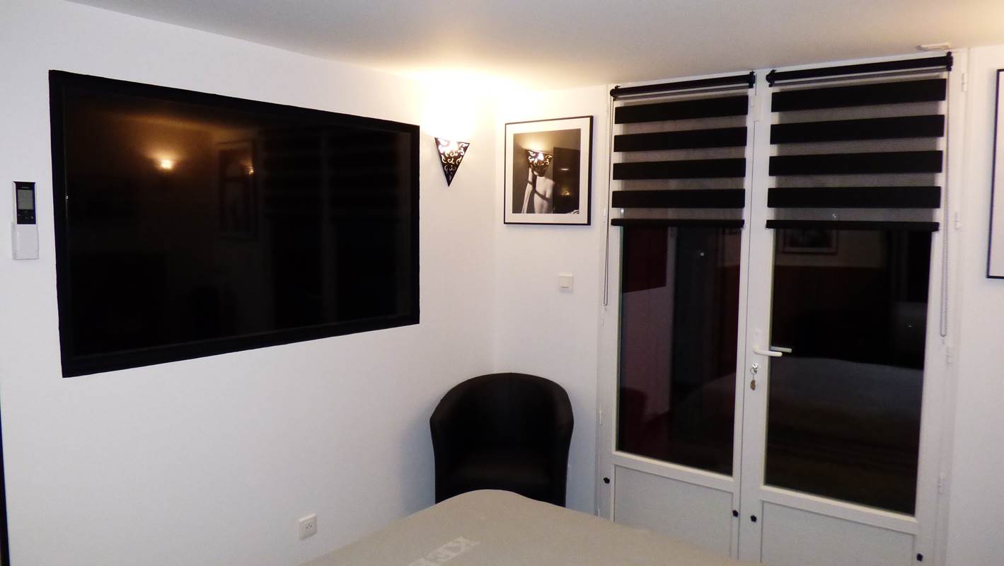 TV 65" chambre Emmanuelle et accès terrasse-gallery