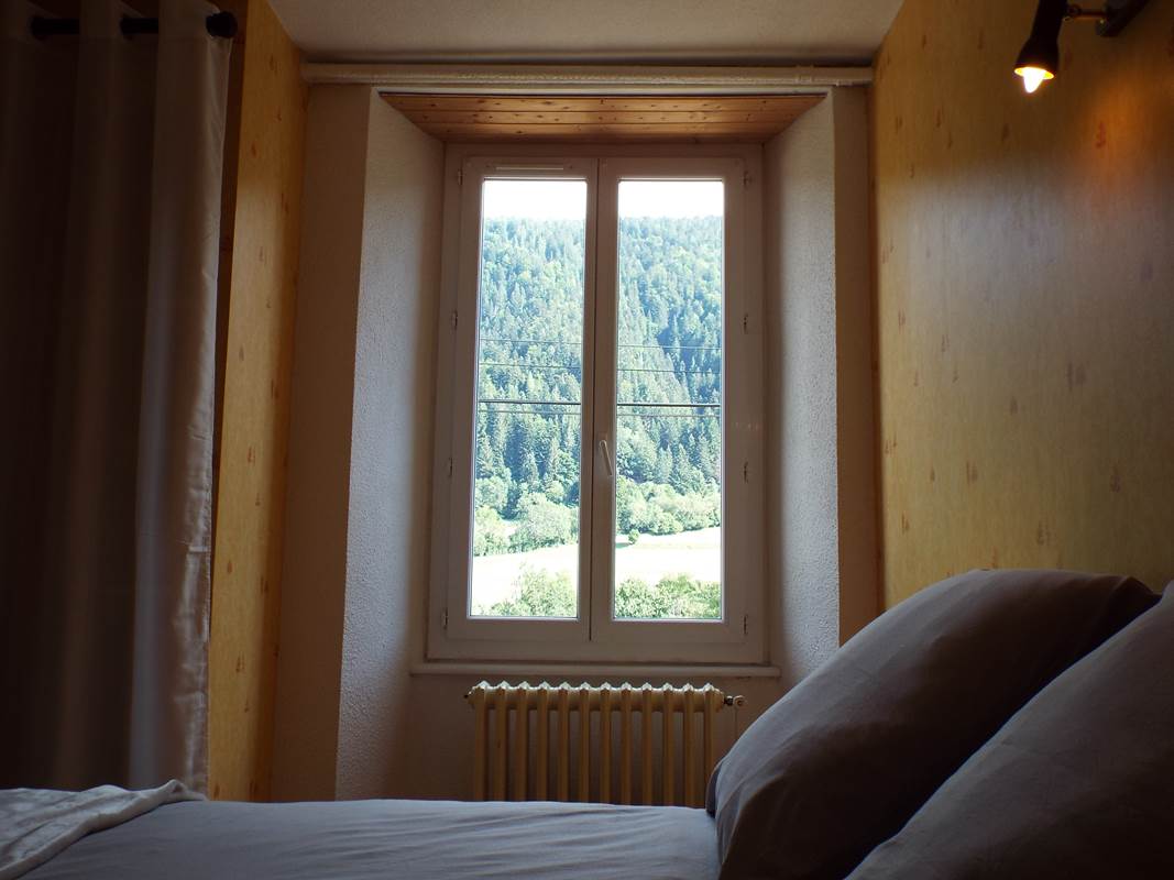 Au Coeur Du Volcantal Chambre Noëmie (4)-gallery