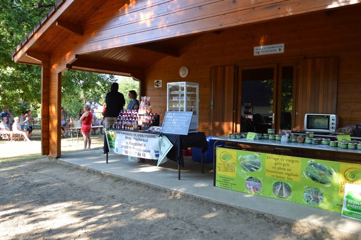 camping de la lande nexon limousin crédit photo office tourisme nexon mont de chalus sortie nature pot d'accueil  (17)-gallery