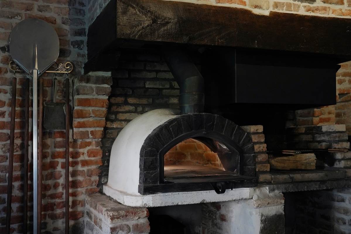 © La Ferme du Parc - Le Fournil - Véritable four pizza-gallery