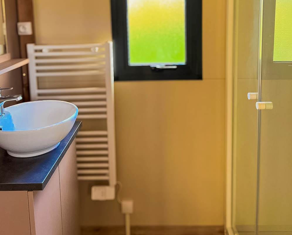 8cb66688-57d9-4b90-98df-0abdb29f975f-gallery