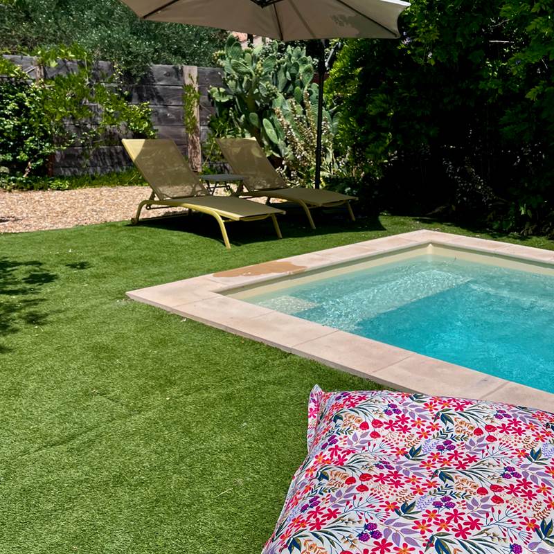 gites piscine corbieres