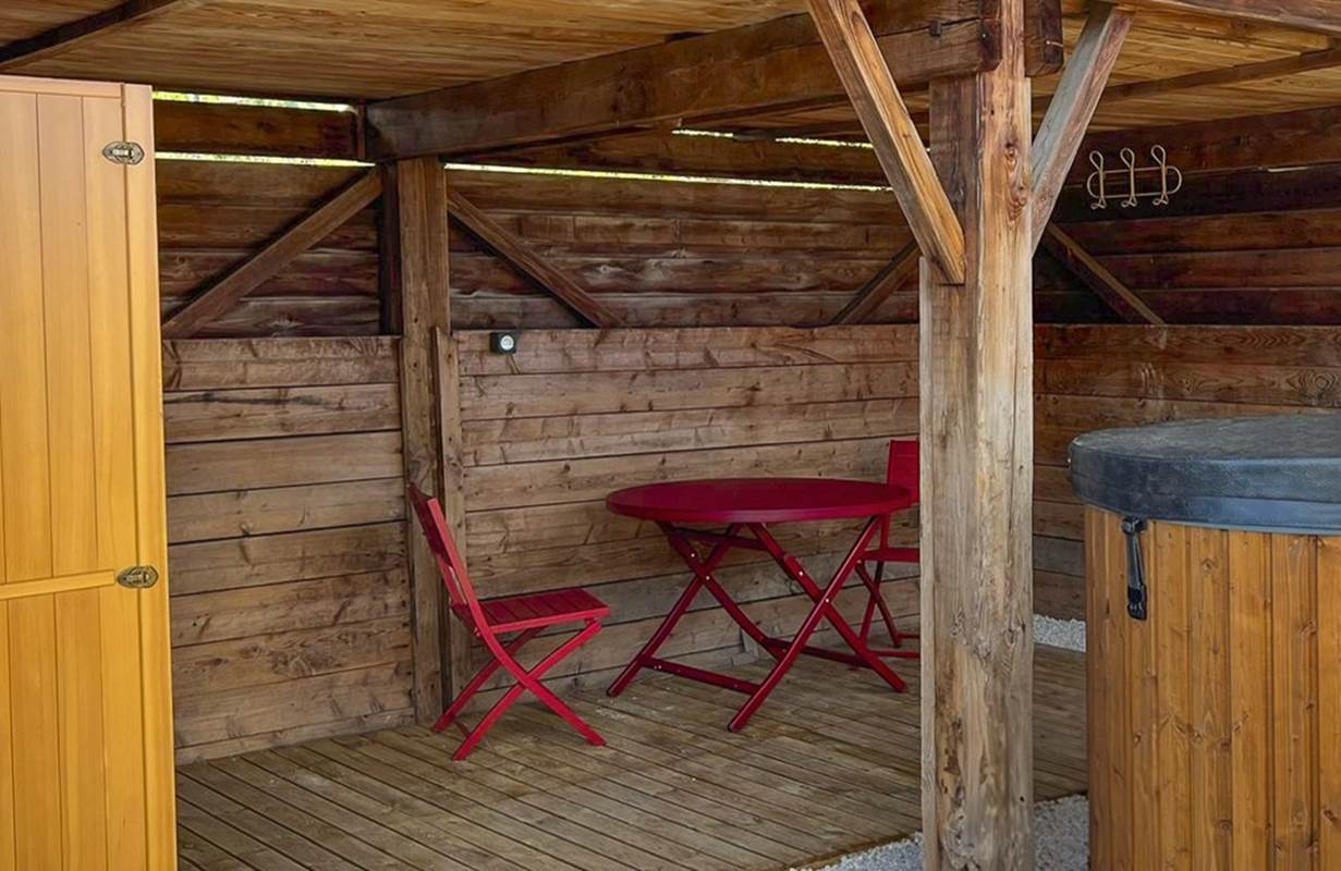 Espace détente avec sauna et bain nordique-gallery