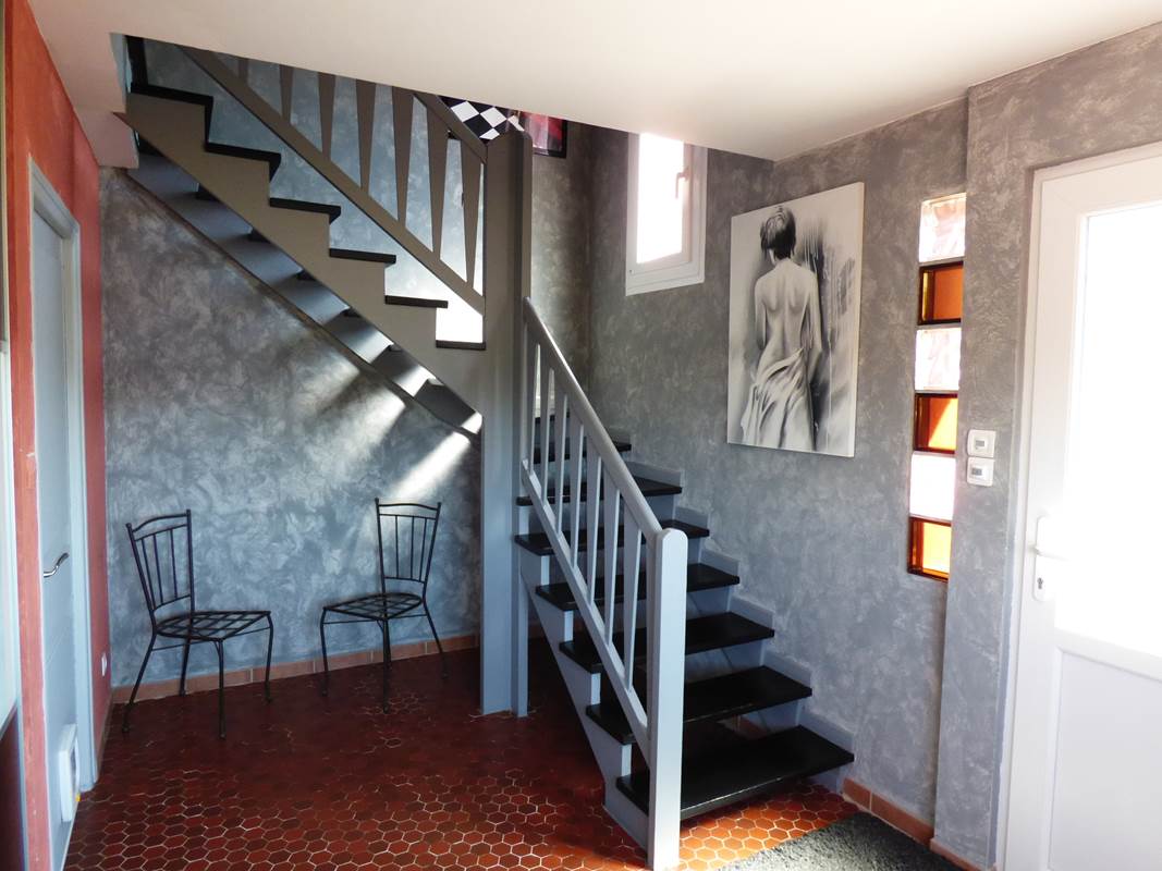 Vue entrée maison 2 Chambres d'Hôtes La Colline aux Yeux Doubs-gallery