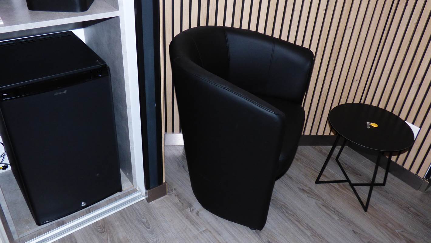 Fauteuil chambre Emmanuelle-gallery