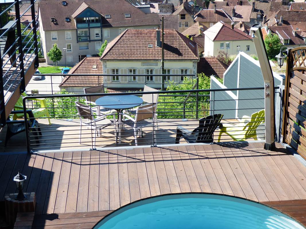 Vue petite terrasse Chambres d'Hôtes La Colline aux Yeux Doubs-gallery