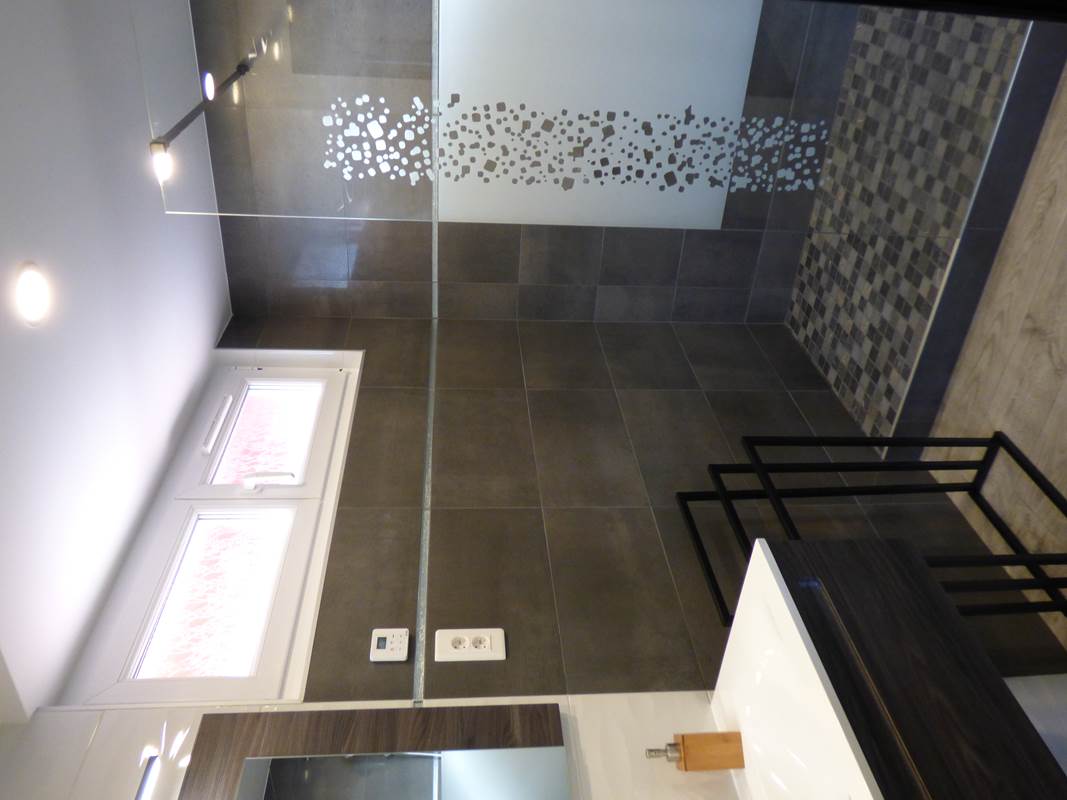 SDB Chambre Léa La Colline aux Yeux Doubs 1-gallery