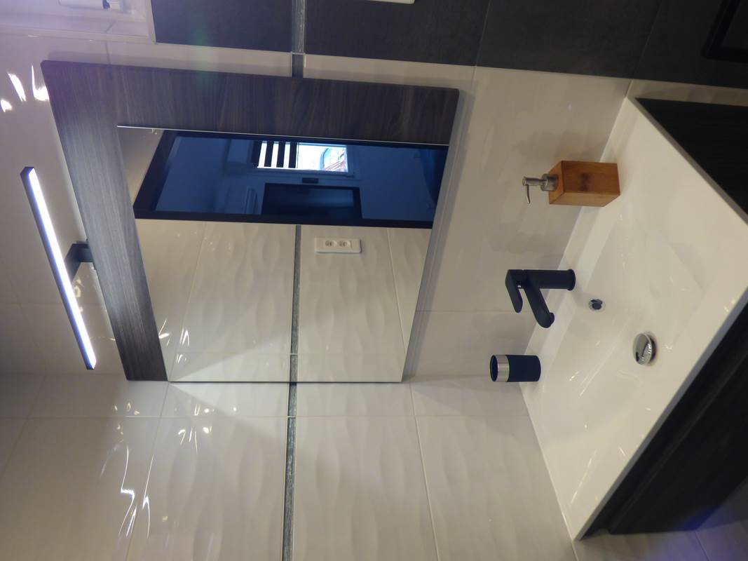 SDB Chambre Léa La Colline aux Yeux Doubs 2-gallery