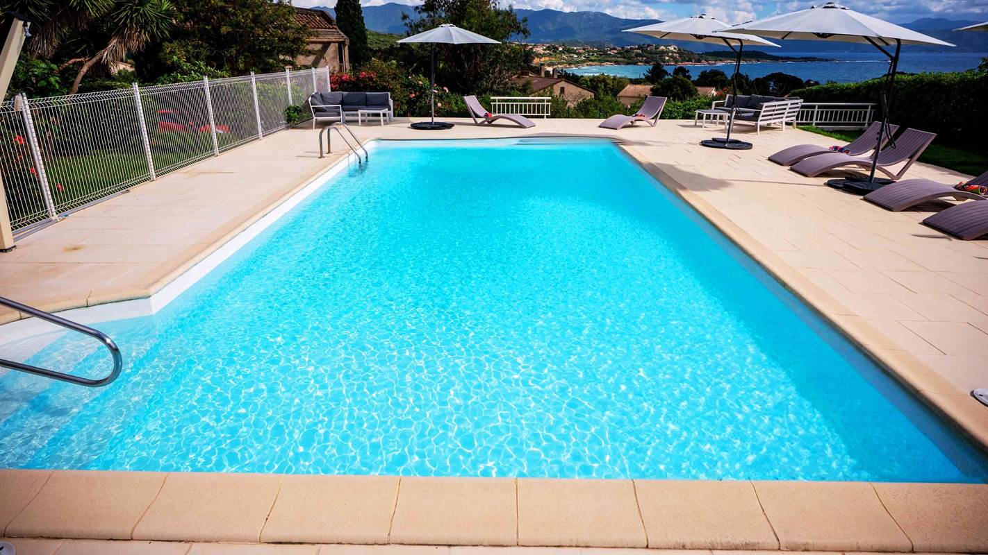 Sagone chambre d'hôtes piscine-gallery